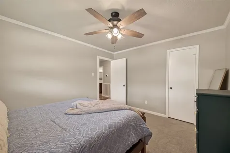 1925 Winding Creek Drive Pearland TX 77581
