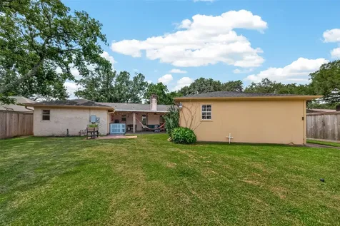 1925 Winding Creek Drive Pearland TX 77581
