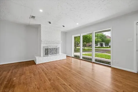 5209 Evergreen Street Bellaire TX 77401