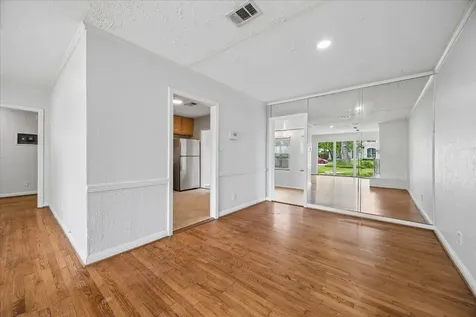 5209 Evergreen Street Bellaire TX 77401