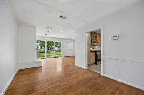 5209 Evergreen Street Bellaire TX 77401