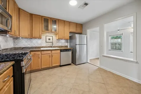 5209 Evergreen Street Bellaire TX 77401