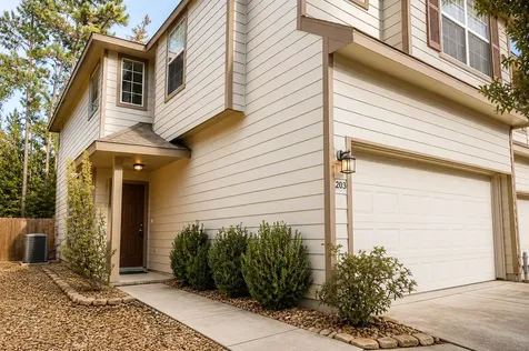 203 N Burberry Park Circle The Woodlands TX 77382
