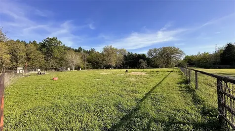 4056 Pecan Lane Madisonville TX 77864