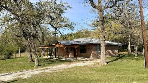 4056 Pecan Lane Madisonville TX 77864