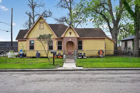 2621 Eastman Street Houston TX 77009
