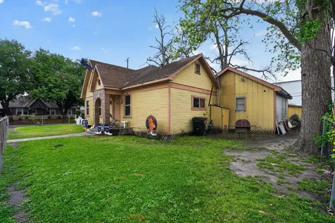 2621 Eastman Street Houston TX 77009
