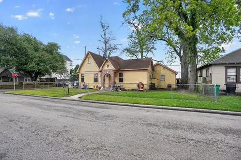2621 Eastman Street Houston TX 77009