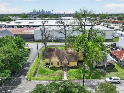 2621 Eastman Street Houston TX 77009