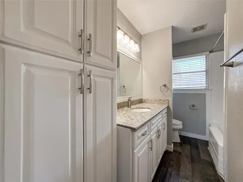 5619 Wood Creek Way Houston TX 77017