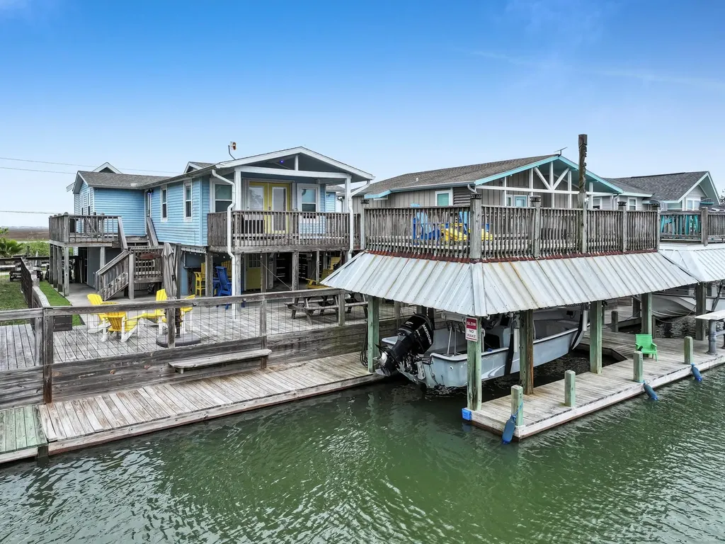 1275 Bay Street Port Bolivar TX 77650