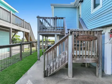 1275 Bay Street Port Bolivar TX 77650