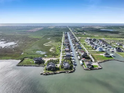 1275 Bay Street Port Bolivar TX 77650
