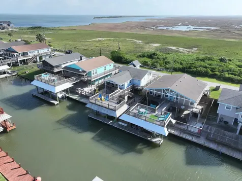 1275 Bay Street Port Bolivar TX 77650