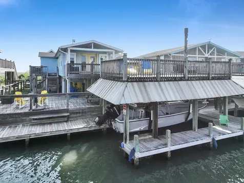 1275 Bay Street Port Bolivar TX 77650