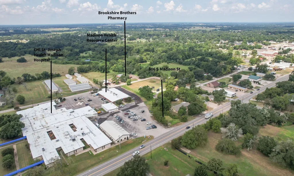 806 S Madison Street Madisonville TX 77864