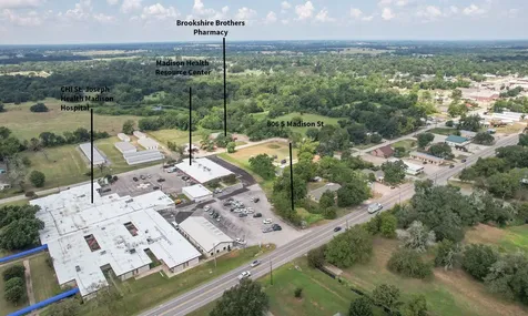 806 S Madison Street Madisonville TX 77864