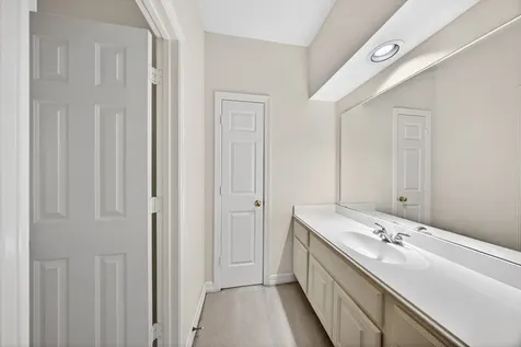 4314 N Pine Brook Way Houston TX 77059