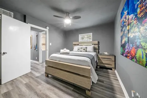 3218 Avenue Q 1/2 Galveston TX 77550