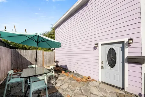 3218 Avenue Q 1/2 Galveston TX 77550