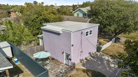 3218 Avenue Q 1/2 Galveston TX 77550