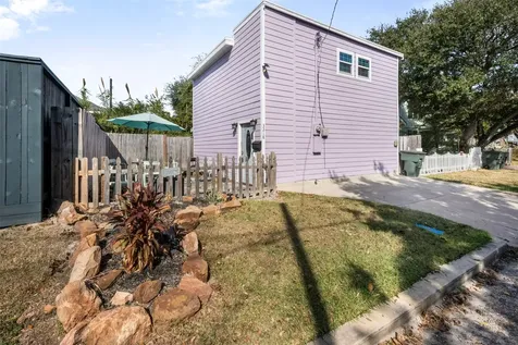3218 Avenue Q 1/2 Galveston TX 77550
