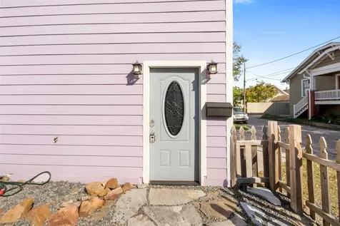 3218 Avenue Q 1/2 Galveston TX 77550