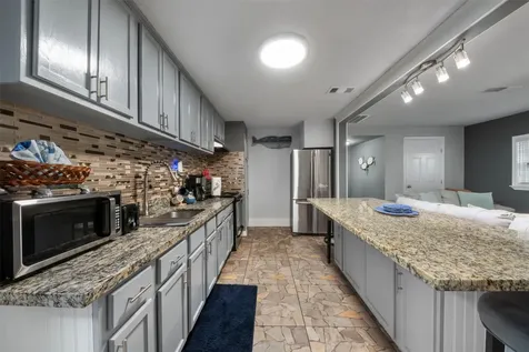 3218 Avenue Q 1/2 Galveston TX 77550
