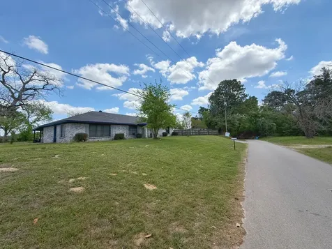 935 Center Street Buffalo TX 75831