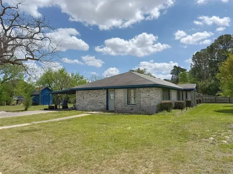 935 Center Street Buffalo TX 75831