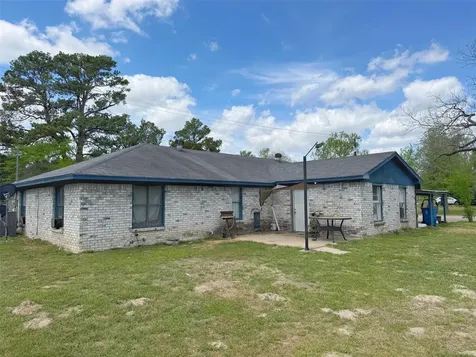 935 Center Street Buffalo TX 75831