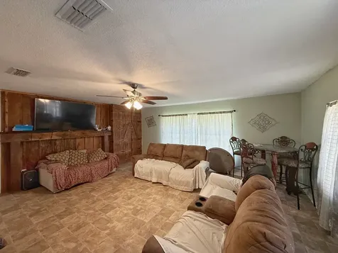935 Center Street Buffalo TX 75831