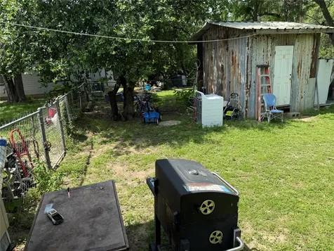614 Coulter Street Rockdale TX 76567