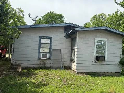 614 Coulter Street Rockdale TX 76567