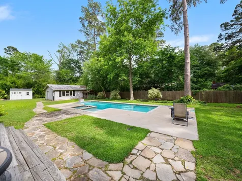 709 Pinetree Lane Lufkin TX 75904