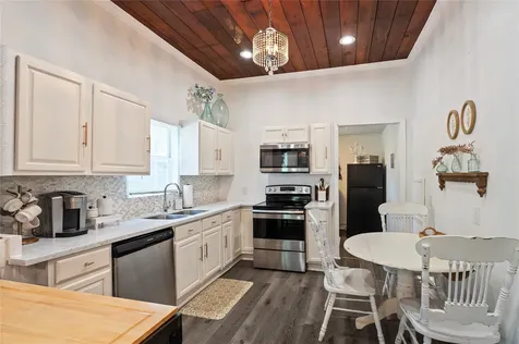 2912 Avenue N 1/2 Galveston TX 77550