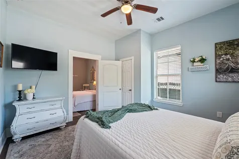2912 Avenue N 1/2 Galveston TX 77550