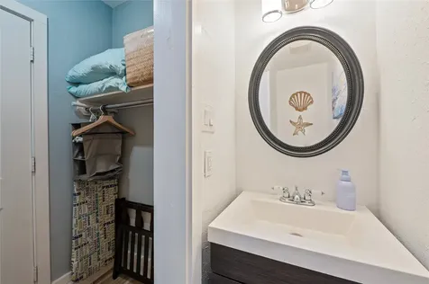 2912 Avenue N 1/2 Galveston TX 77550