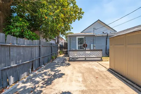 2912 Avenue N 1/2 Galveston TX 77550