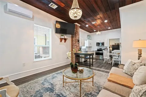 2912 Avenue N 1/2 Galveston TX 77550