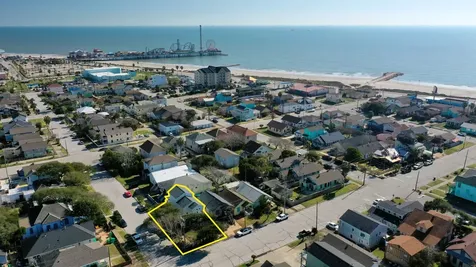 2202 31st Street Galveston TX 77550
