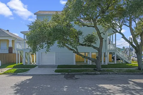 2202 31st Street Galveston TX 77550