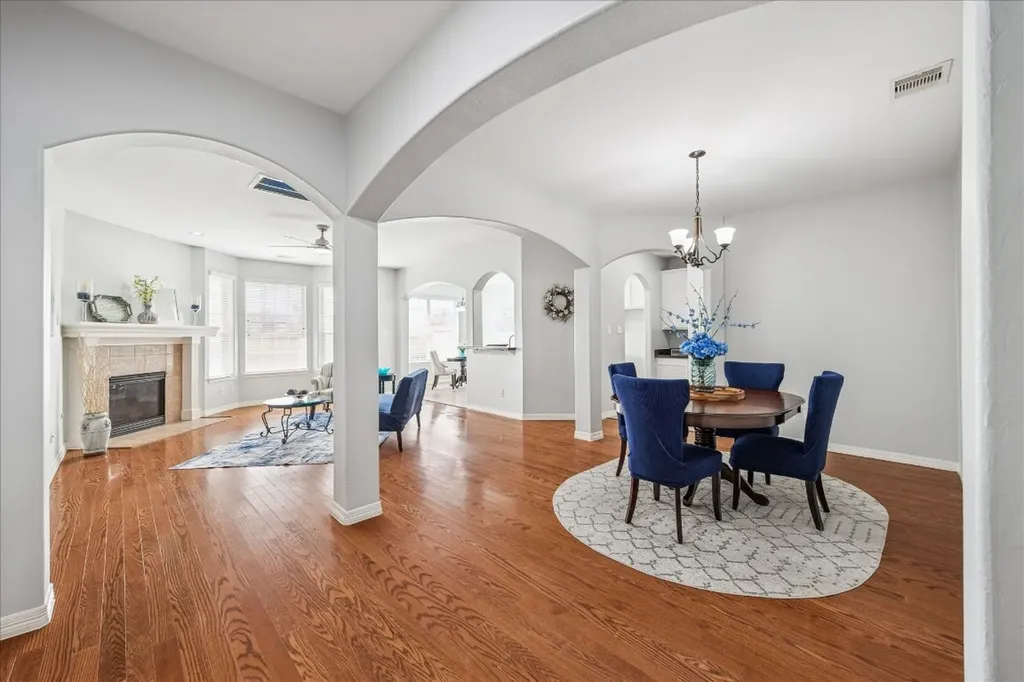 7531 S Linpar Court Houston TX 77040