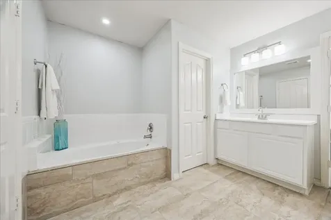 7531 S Linpar Court Houston TX 77040