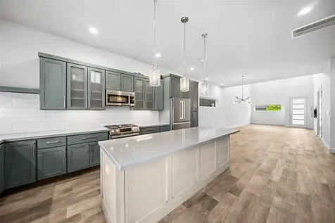 6809 Troya Lane Houston TX 77092