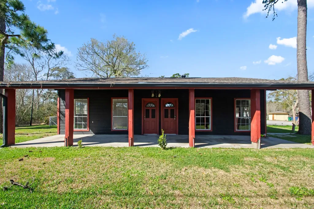 6830 S Highway 35 Alvin TX 77511