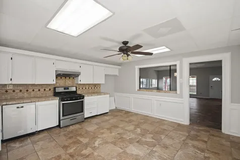 6830 S Highway 35 Alvin TX 77511