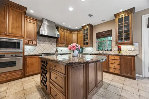 10 Mirror Ridge Drive The Woodlands TX 77382