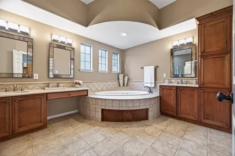 10 Mirror Ridge Drive The Woodlands TX 77382