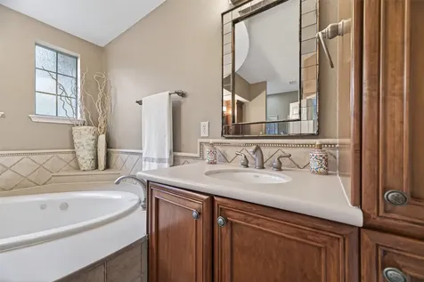 10 Mirror Ridge Drive The Woodlands TX 77382